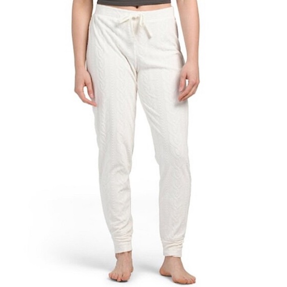 Cupcakes and Cashmere Velvetta High Waisted Jogger Sweats - Picture 7 of 7